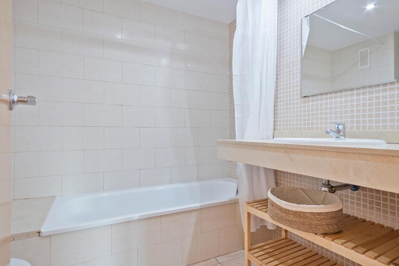 Apartament Alcam Rubí Zewnętrze zdjęcie